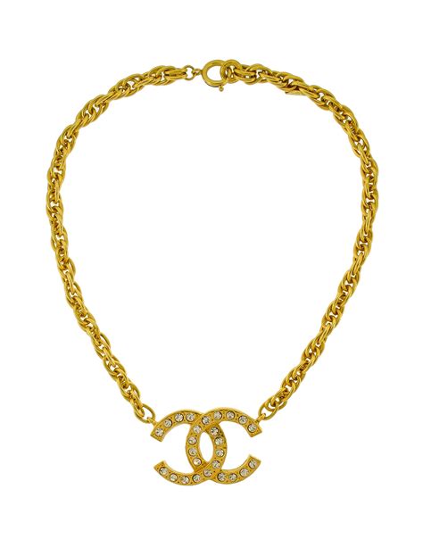 chanel gold necklace.